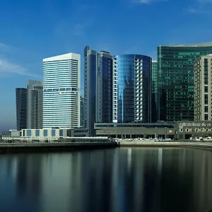 מלון Radisson Blu Hotel, Waterfront, דובאי