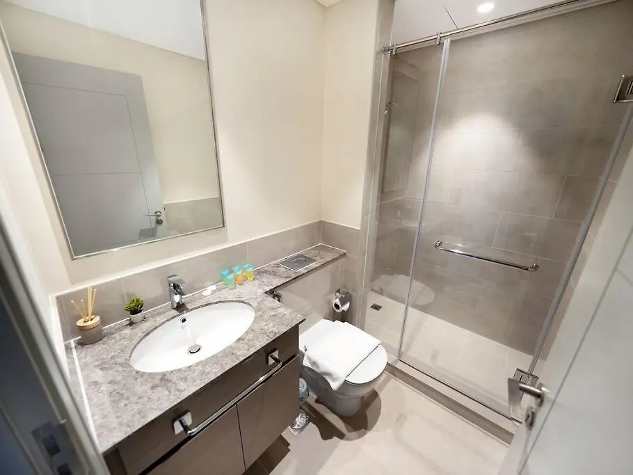 Apartment Glorious Fountain,Opera &Burj Sky View 4Br Apt Dubai