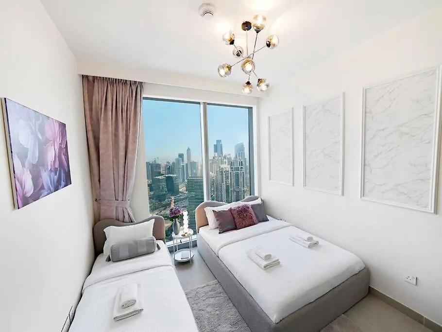 Apartment Glorious Fountain,Opera &Burj Sky View 4Br Apt Dubai